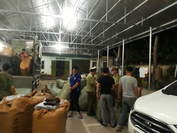 Lực lượng quản lý thị trường Lạng Sơn tiến hành thu giữ nhiều mặt hàng vi phạm