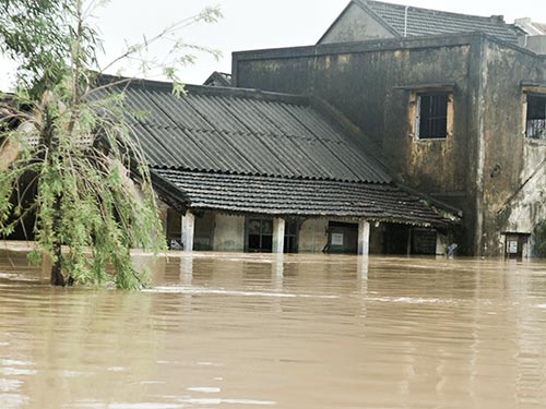lụt miền trung.vietq.vn.jpg