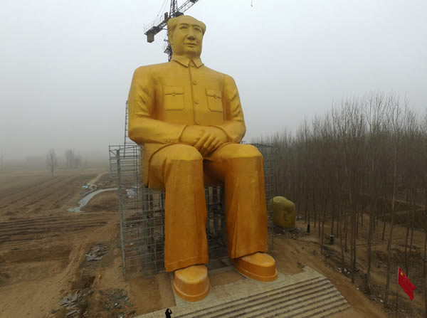 Bức tượng Mao Trạch Đông khổng lồ cao 37m, trị giá 460.000 USD