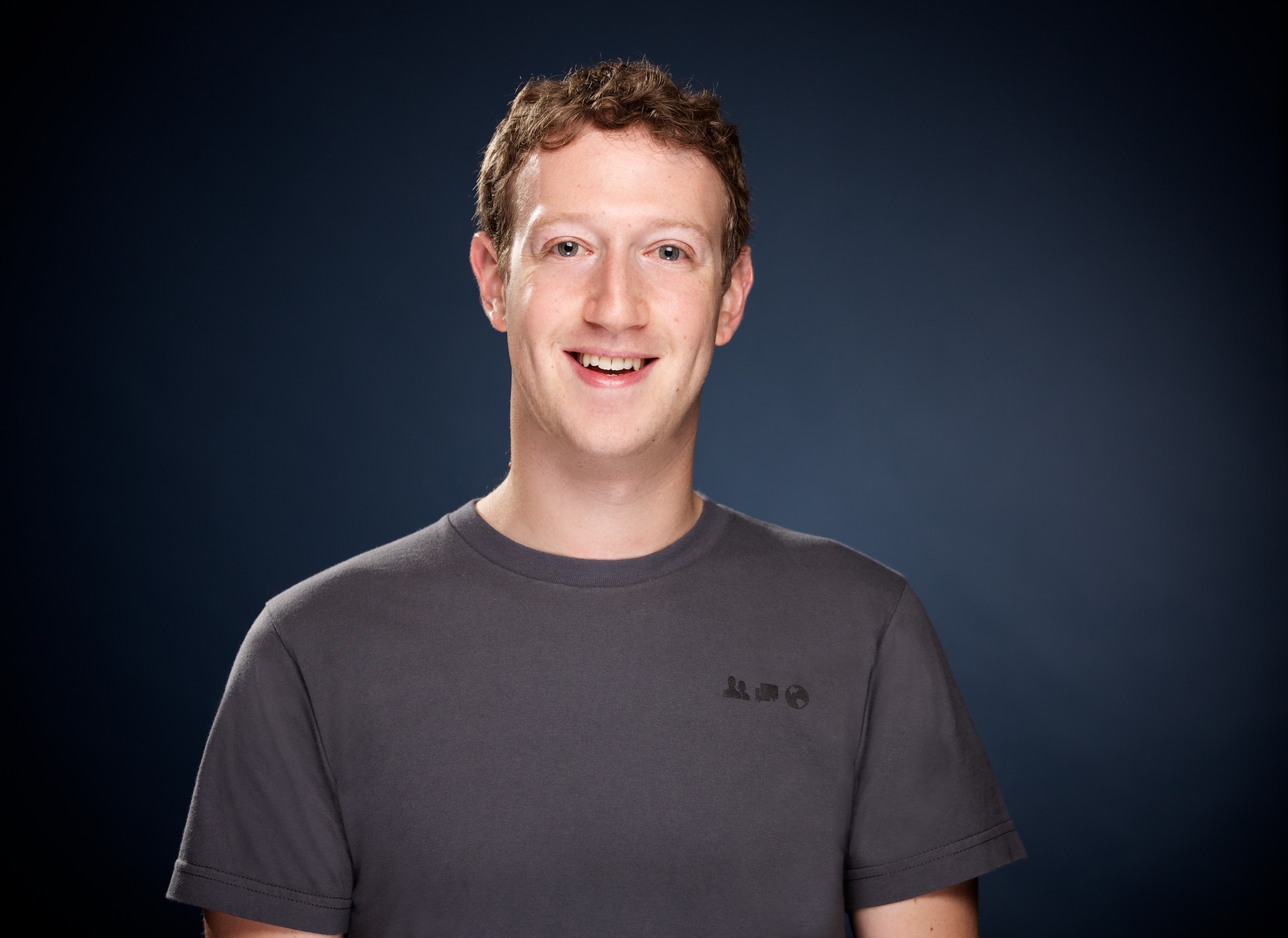 Tỷ phusMark Zuckerberg sáng lập Facebook khi 19 tuổi. Ảnh: Newroon.fb