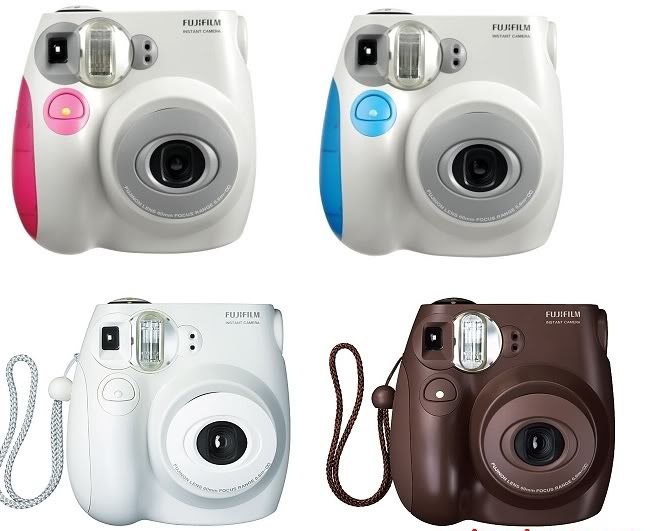 Các màu của mẫu máy ảnh giá rẻ Fujifilm khá đa dạng và xinh xắn
