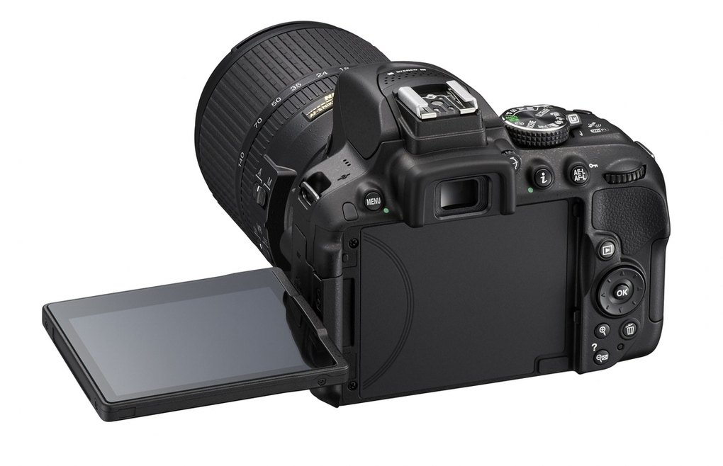 Màn hình của mẫu máy ảnh giá rẻ này được bố trí đẹp mắt và dễ sử dụng