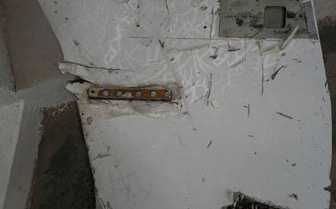 Một mảnh vỡ được cho là thuộc cabin hạng thương gia của máy bay MH370
