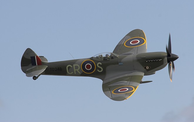 Máy bay chiến đấu của Anh làm khuynh đảo bầu trời trong thế chiến II