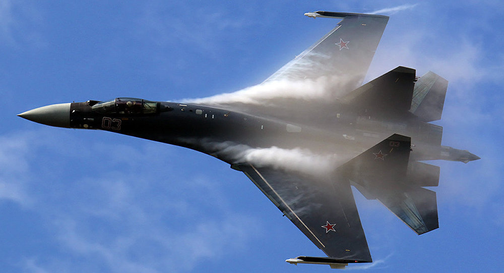 Máy bay chiến đấu Su-35 là một trong những chiến đấu cơ mạnh mẽ nhất thế giới