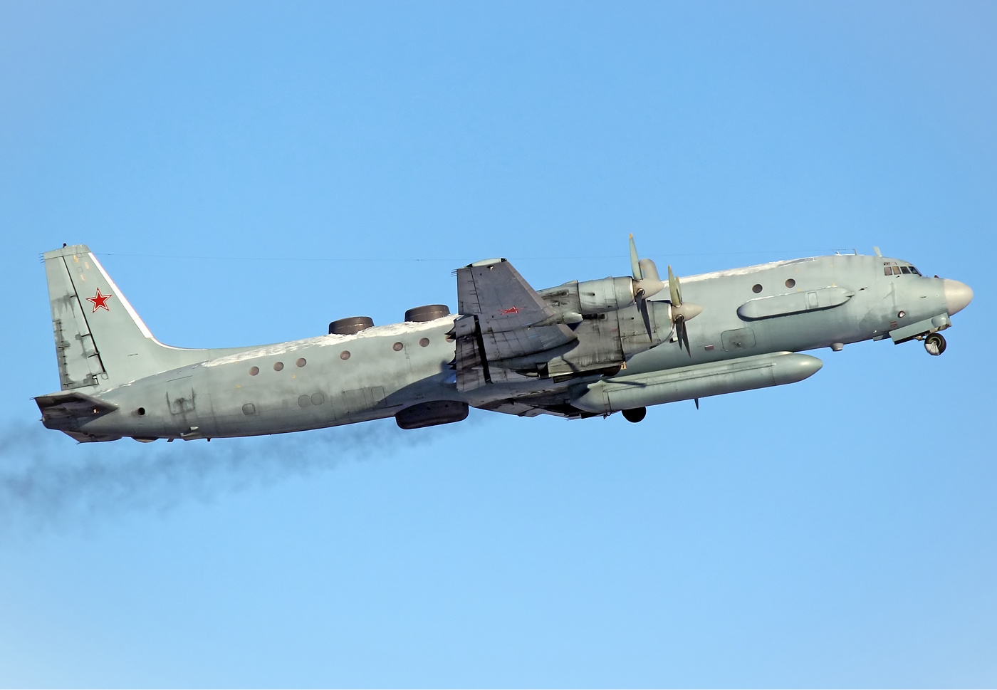 Máy bay do thám Ilyushin Il-20 được cho là đang có mặt tại Syria nhằm thu thập thông tin về IS