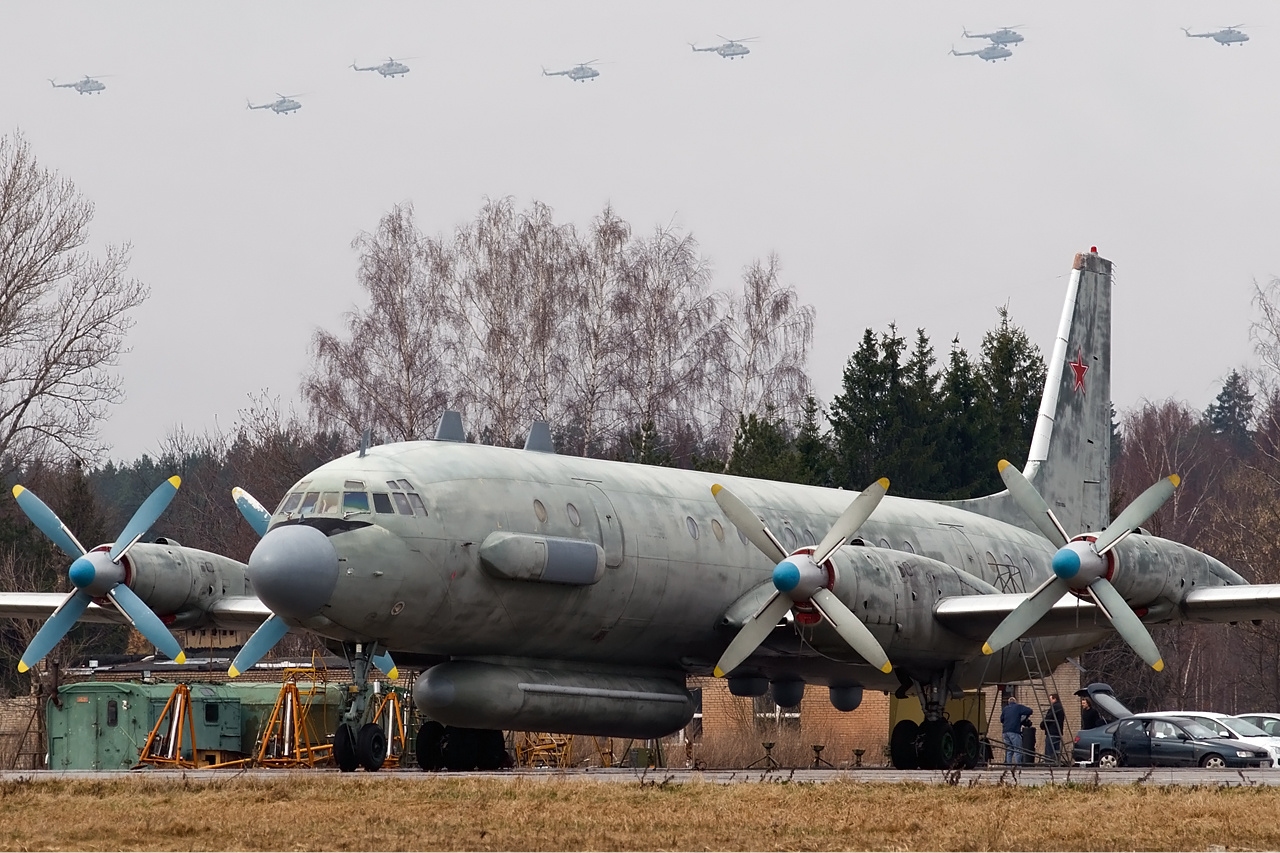 Máy bay do thám Ilyushin Il-20 được thiết kế dựa trên mẫu máy bay động cơ tua bin cánh quạt Ilyushin Il-18