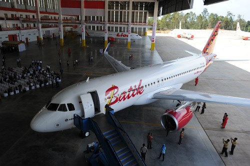 Một máy bay của hãng Batik Air, Indonesia buộc phải hạ cánh vì nghi có bom
