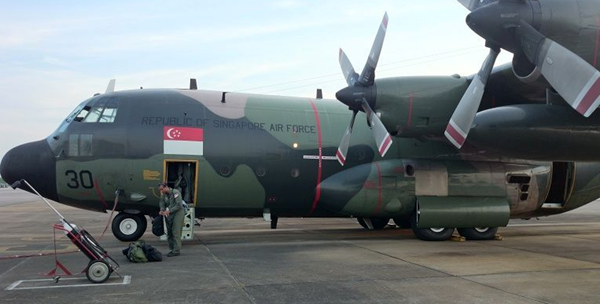 Quân đội các nước đang nỗ lực truy tìm tung tích máy bay AirAsia mất tích