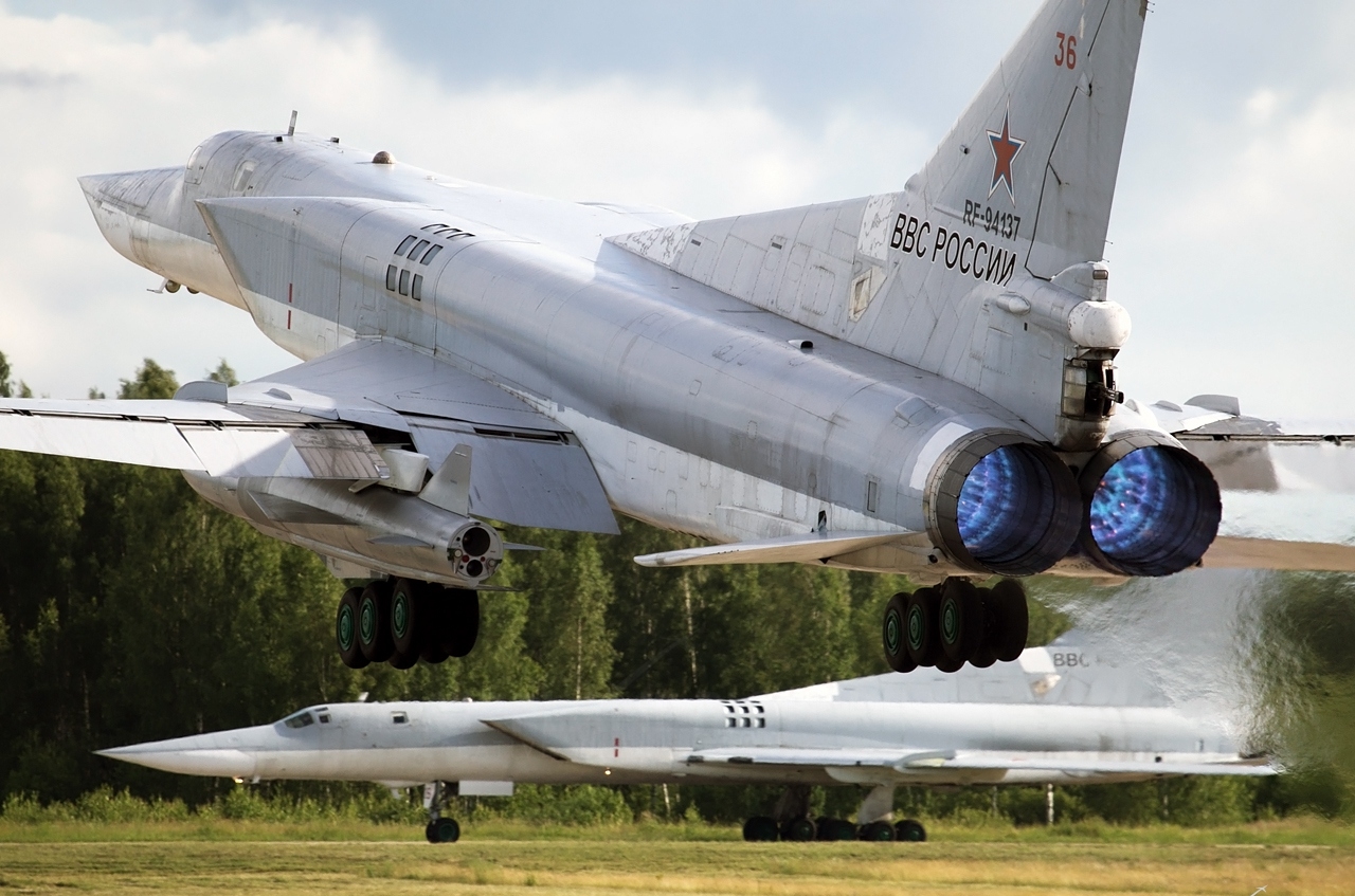 Máy bay ném bom Tu-22M3 là phiên bản nâng cấp của Tu-22M