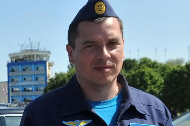 Phi công Konstantin Murakhtin, người may mắn thoát chết sau vụ máy bay Nga bị bắn hạ hôm 24/11