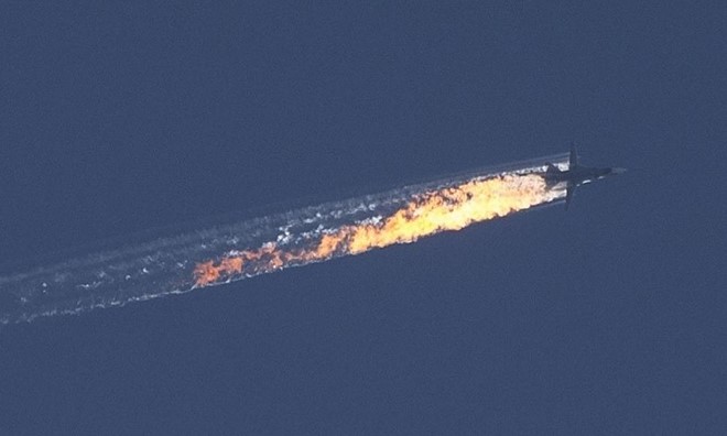 Máy bay Su-24 của Nga bị bắn rơi gần biên giới Syria - Thổ Nhĩ Kỳ vào tháng 11/2015