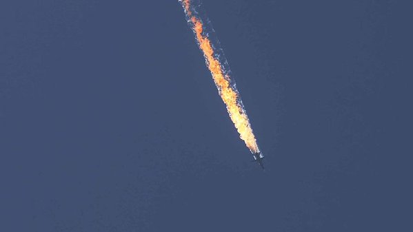 Máy bay Nga bị Thổ Nhĩ Kỳ bắn hạ: NATO đang ‘vừa đấm vừa xoa’ Moscow?