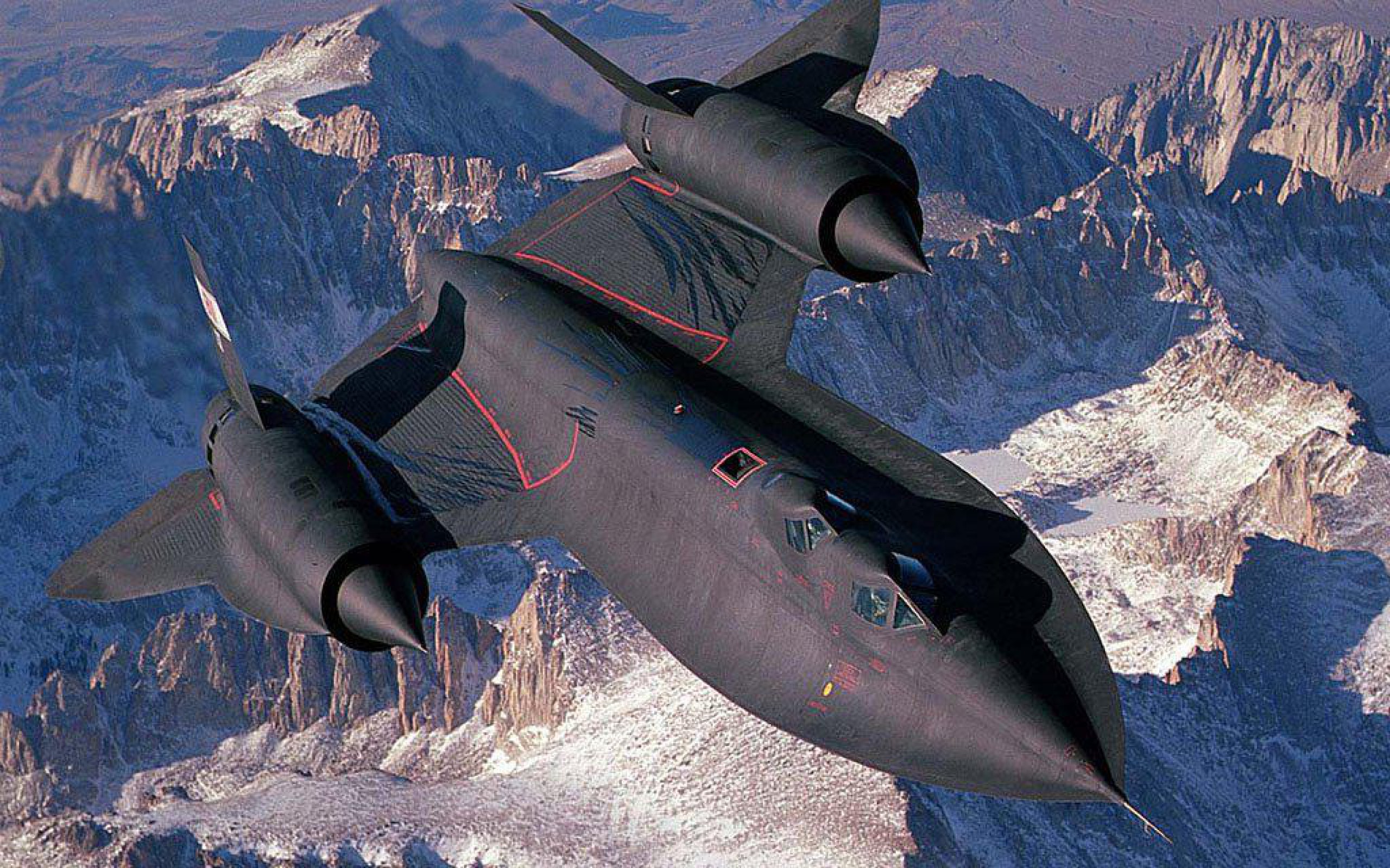 SR-71 Blackbird là máy bay quân sự nhanh nhất từng hoạt động