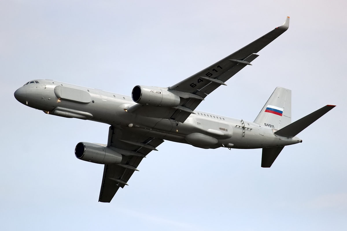 Máy bay trinh sát Tu-214R được cho là đang trên đường đến Syria