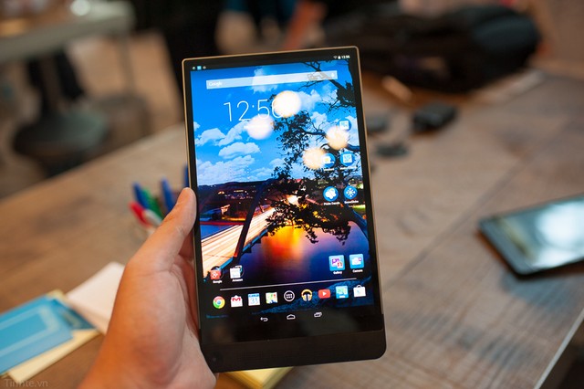 Dell Venue * &000 một chiếc máy tính bảng chơi game tốt cùng thiết kế lạ, màn hình độ phân giải cao cùng chất lượng thân máy tốt