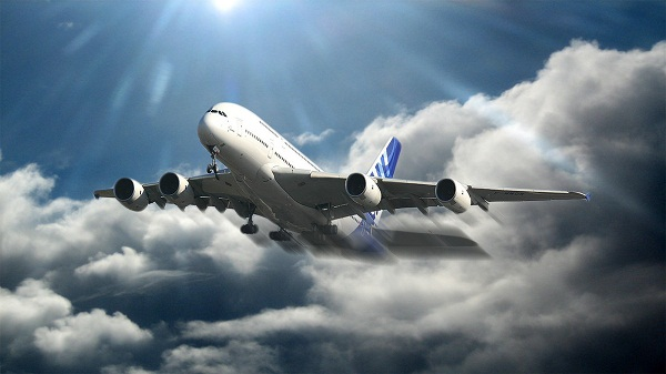 Airbus A380F là máy bay dân sự lớn nhất thế giới và là 