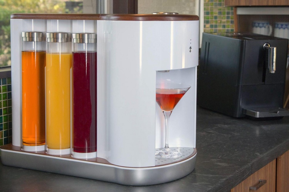 M&aacute;y pha cocktail Somabar chứa tới 6 ống nguy&ecirc;n liệu để cho ra c&aacute;c loại cocktail ho&agrave;n hảo