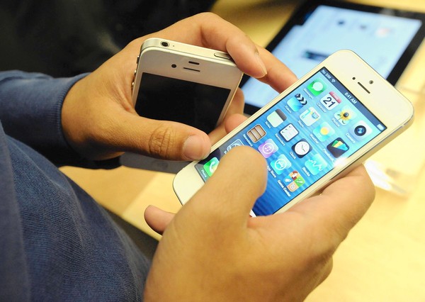 Mua iPhone cũ giá rẻ đang là sự lựa chọn của một bộ phận người tiêu dùng Việt trong dịp Tết Bính Thân 2016