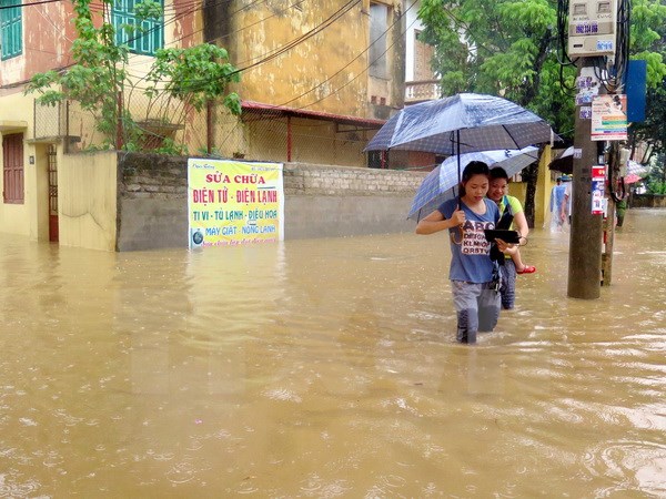 Ngập úng tại đường phường Đồng Tâm, thành phố Yên Bái sau cơn mưa lớn