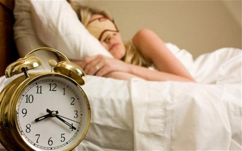 Ngủ cố thêm vài phút mỗi sáng cũng gây những ảnh hưởng tiêu cực tới năng suất làm việc trong ngày
