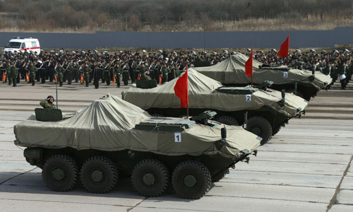 Xe bọc thép chở quân Bumerang trong buổi diễn tập diễu hành Ngày Chiến thắng tại Nga