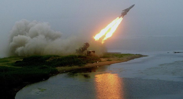 Sự kiện Nga lần đầu phóng thử tên lửa hành trình siêu thanh Zircon nhanh chóng thu hút chú ý từ giới quân sự