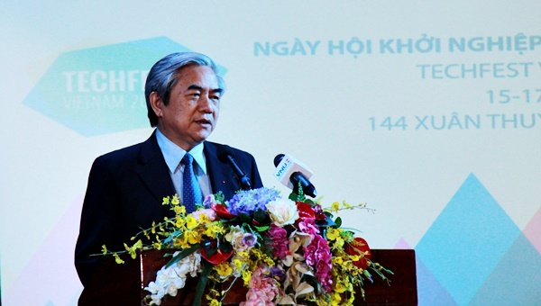 Bộ trưởng Nguyễn Quân phát biểu tại Ngày hội Khởi nghiệp và Công nghệ Việt Nam 2015