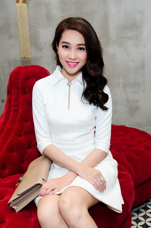 Nghệ sĩ tuổi Mùi thành công trong chương trình Hoa hậu Việt Nam, Hoa hậu Đặng Thu Thảo được mệnh danh là hoa hậu đẹp nhất