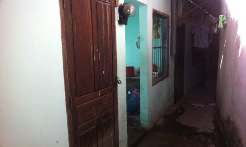 Căn nhà trọ nơi xảy ra sự việc cô gái tử vong trong nhà vệ sinh nghi do tự phá thai ở Phan Thiết, Bình Thuận