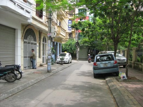 Cần phải quan t&acirc;m đến k&iacute;ch thước của ng&otilde; v&agrave; mặt tiền ng&ocirc;i nahf trước khi quyết định c&oacute; l&agrave;m Garage hay kh&ocirc;ng