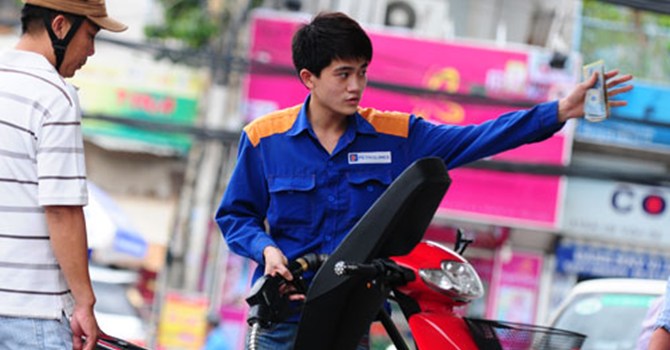 Giá xăng dầu Việt Nam đang rất rẻ?