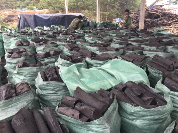 Nhật, Hàn chuộng món nướng, Việt Nam ‘tranh thủ’ xuất khẩu than củi