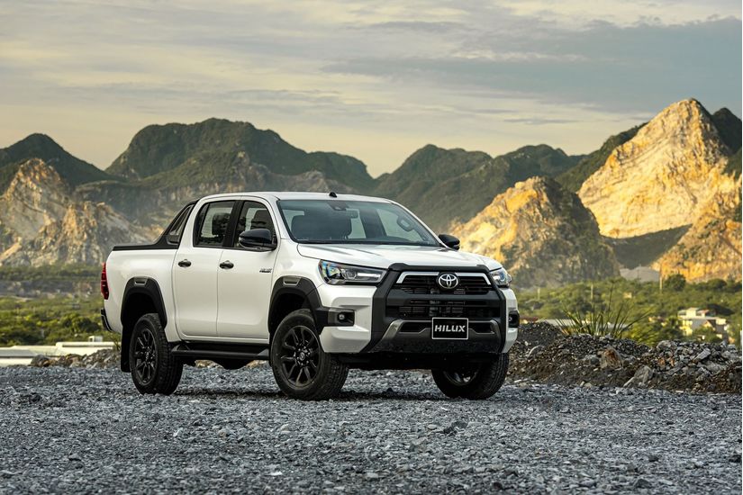 Chi tiết chiếc Toyota Hilux 2020 phiên bản Advanture nâng cấp trang bị