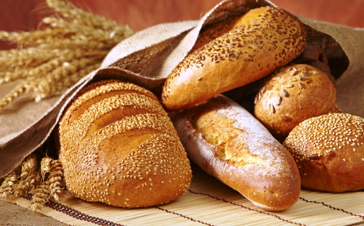 Bánh mì làm từ nhiều chất phụ gia độc hại