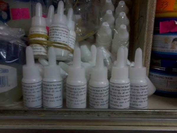 Thuốc tẩy nốt ruồi giá rẻ không rõ nhãn mác tràn lan trên thị trường