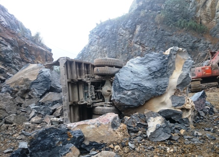 Theo Phó Chủ tịch UBND huyện Yên Định, xảy ra vụ tai nạn sập mỏ đá ở Thanh Hóa là do ‘lỗi của ông trời’