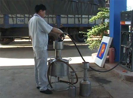 Thanh kiểm tra chất lượng và phương tiện đo xăng dầu ở Quảng Ngãi.