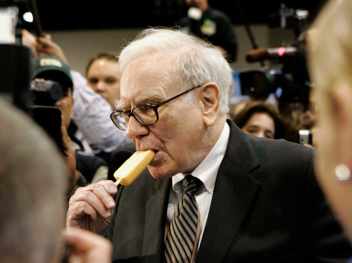Nhà tỷ phú Warren Buffett ăn như 1 đứa trẻ 6 tuổi