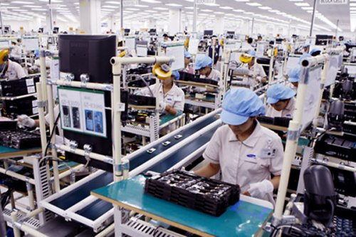 Điện thoại di động và linh kiện vượt qua dệt may trở thành ngành có giá trị xuất khẩu cao nhất của Việt Nam