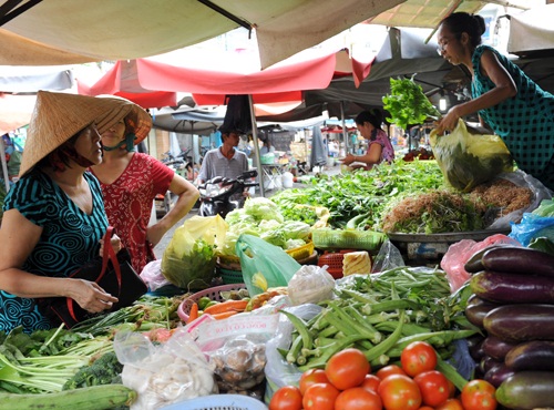 Nhận biết rau củ quả an toàn không quá khó nếu người tiêu dùng tinh ý khi đi chợ