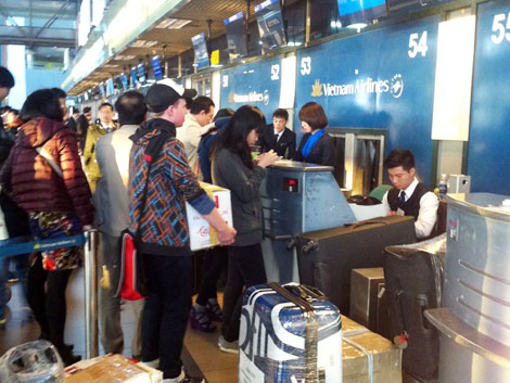Khu vực làm thủ tục lên máy bay và ký gửi hành lý tại sân bay Nội Bài