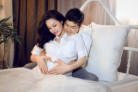 Nhật Kim Anh bị ngất nhiều lần sau khi sinh con đầu lòng