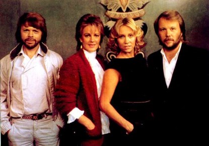 Happy New Year của ban nhạc ABBA là một trong những ca khúc giao thừa nổi tiếng nhất