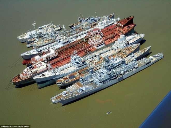 Tình trạng rỉ sét của những con tàu ma này đang gây ảnh hưởng xấu đến môi trường xung quanh