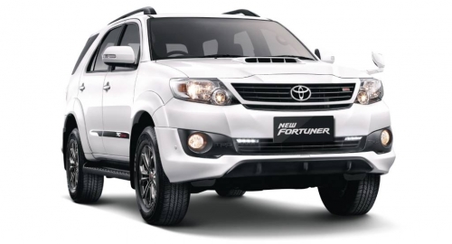Toyota Fortuner cũng là ứng cử viên sáng giá trong danh sách những ô tô giá dưới 1 tỷ đồng nên mua. Ảnh: Gia đình Việt Nam