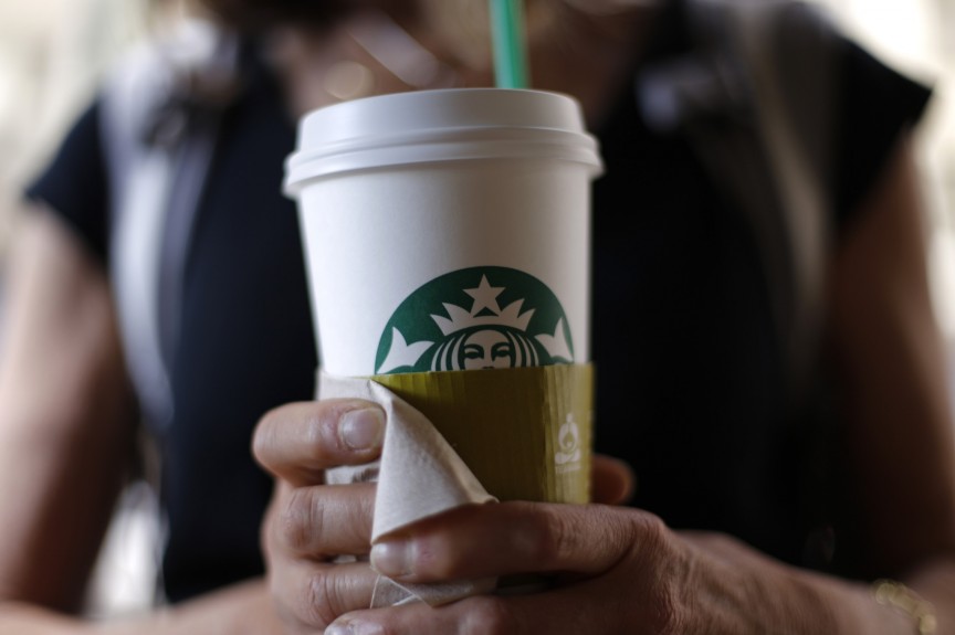 Đồ uống tại Starbucks cung cấp lượng caffein cần thiết