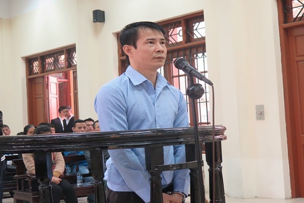 Lái xe Camry tông chết 3 người ở Long Biên lãnh án tù 