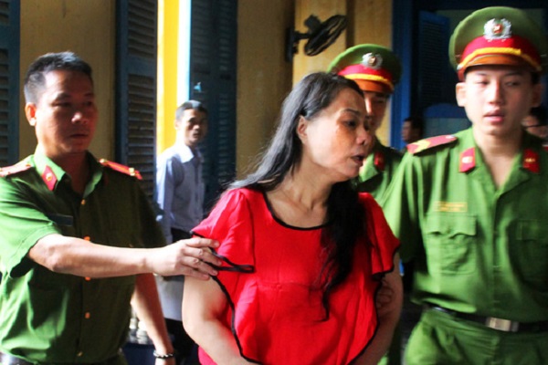 Hoa hậu Trương Thị Tuyết Nga 'bất thường' tại phiên xử phúc thẩm