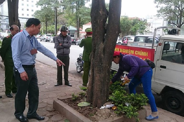 Hà Nội: Đã có người bị phạt 6 triệu đồng vì vứt rác 'bậy'
